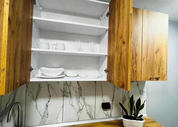 Naukova Smart شقة *